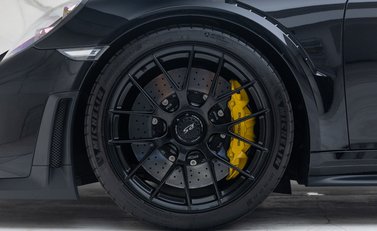 Porsche 911 (991) GT2 RS Weissach 37