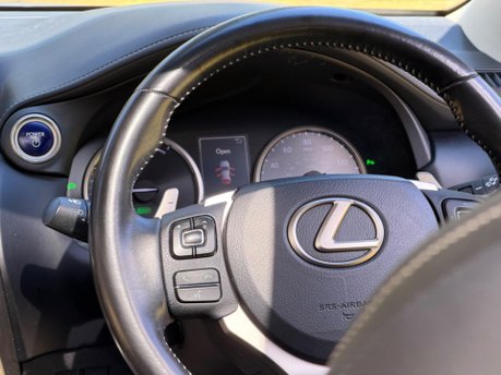 Lexus NX 300H LUXURY 17