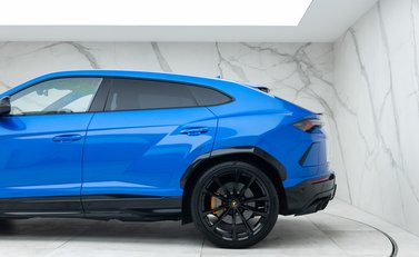 Lamborghini Urus 26
