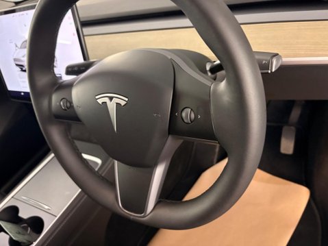 Tesla Model Y Auto RWD 5dr 13