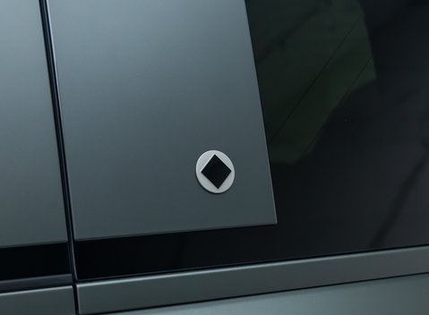 Land Rover Defender 110 OCTA EDITION ONE 43