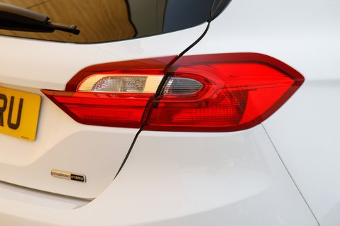 Ford Fiesta TITANIUM MHEV 9