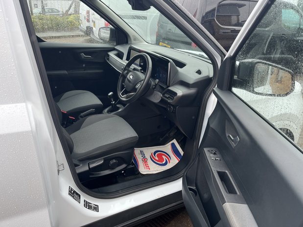 Ford Transit Courier Transit Courier 1.5 EcoBlue Limited Van 13