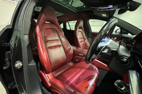 Porsche Panamera 4 SPORT TURISMO PDK 14
