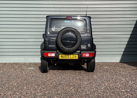 Suzuki Jimny SZ4 7