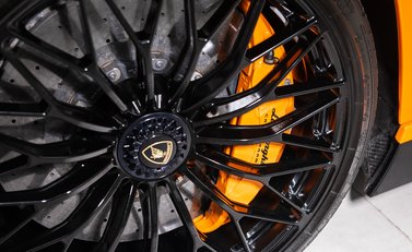 Lamborghini Aventador SV LP 750-4 36