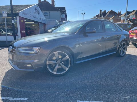 Audi A4 2.0 TDI 177 BLACK EDITION 1