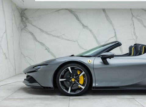Ferrari SF90 SPIDER 43