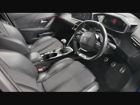 Peugeot 208 PURETECH GT S/S 2