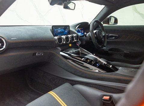 Mercedes-Benz Amg GT BLACK SERIES 16