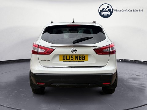 Nissan Qashqai 1.2 DIG-T n-tec+ 2WD Euro 5 (s/s) 5dr 6