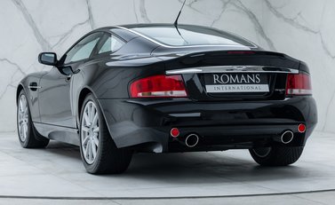 Aston Martin Vanquish S Ultimate 10
