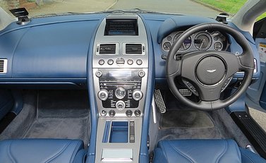 Aston Martin DBS Volante 2