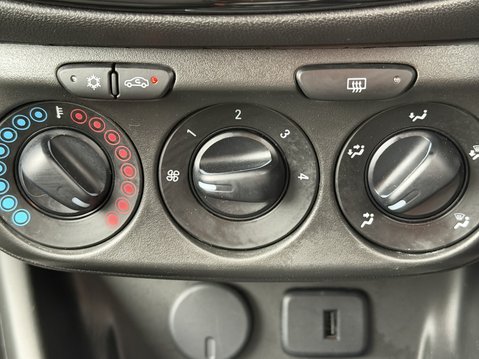 Vauxhall Corsa 1.4 [75] Griffin 5dr 26