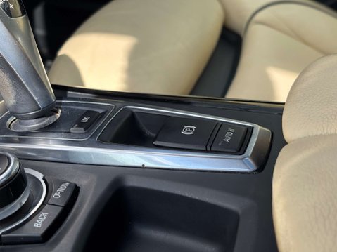 BMW X5 M 4.4i V8 Steptronic xDrive Euro 5 5dr 35