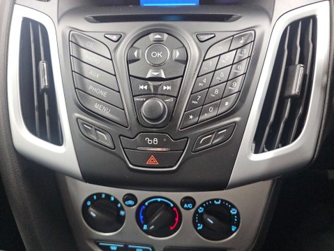 Ford Focus 1.6 Focus Zetec 125 Auto 5dr 38
