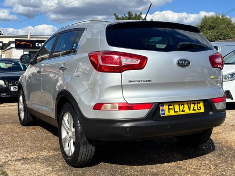 Kia Sportage 1.7 CRDi EcoDynamics 2 2WD Euro 5 (s/s) 5dr 8