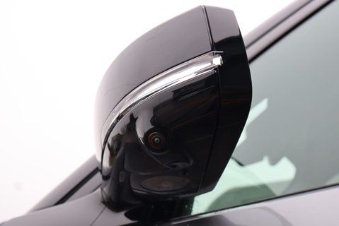 Land Rover Discovery DEMO MODEL COMMERCIAL DYNAMIC HSE WITH GENUINE REAR SEATS STYLED BY SEEKER  12