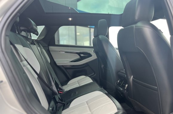 Land Rover Range Rover Evoque FIRST EDITION MHEV AUTO PAN ROOF 26
