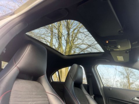 Mercedes-Benz A Class 1.6 A200 AMG Line (Premium Plus) Hatchback 5dr Petrol 7G-DCT Euro 6 (s/s) ( 33