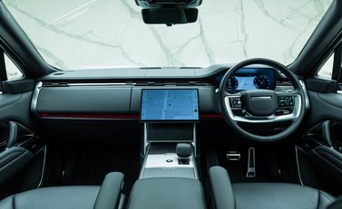 Land Rover Range Rover P530 AUTOBIOGRAPHY 23