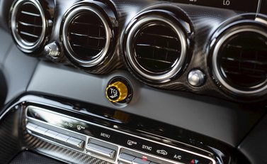 Mercedes-Benz AMG GT R GT R 17