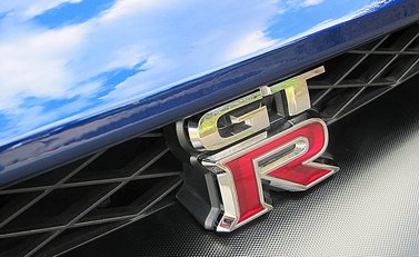 Nissan GT-R Premium Edition 12