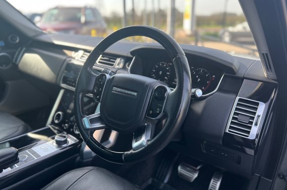 Land Rover Range Rover 3.0 SDV6 VOGUE AUTO 24