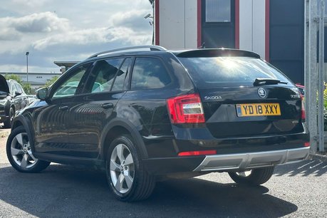 Skoda Octavia 2.0 TDI Scout Estate 5dr Diesel DSG 4WD Euro 6 (s/s) (184 ps) 6