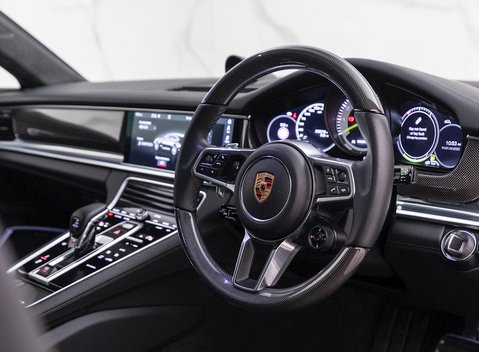 Porsche Panamera Turbo S E-Hybrid Sport Turismo 9