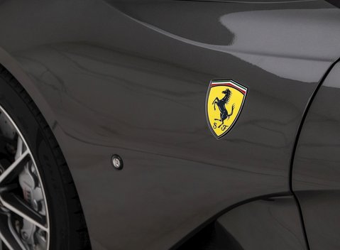 Ferrari 812 Superfast 24