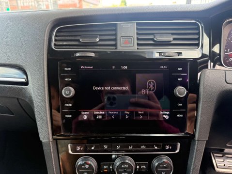 Volkswagen Golf 2.0 Golf R TSi Semi-Auto 4WD 5dr 39