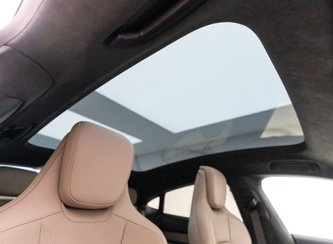 Porsche Taycan TURBO 10