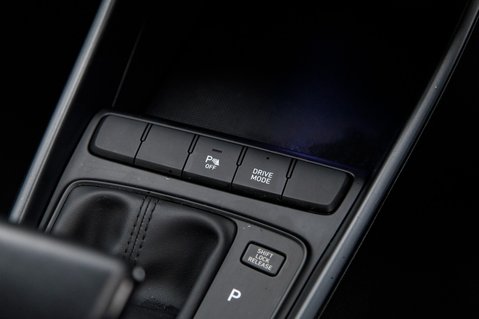 Hyundai BAYON T-GDI SE CONNECT DCT MHEV 32