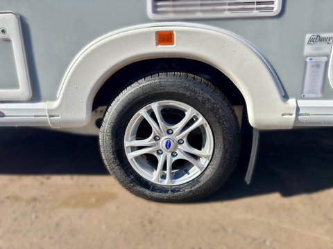 Bailey Phoenix 420 GT75 10