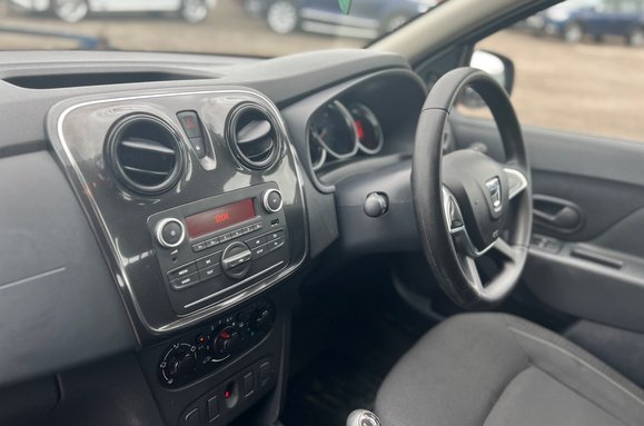 Dacia Logan ESSENTIAL 1.0 TCE ESTATE 28
