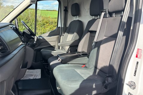 Ford Transit 310 L2 H2 Leader with Air Con / Sat Nav / Heated Seats 3