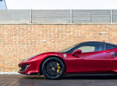 Ferrari 488 Pista 30