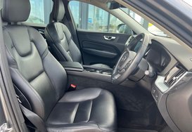 Volvo XC60 D4 MOMENTUM AWD AUTO 18