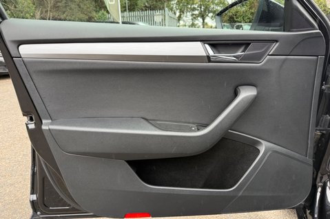 Skoda Superb SE L EXECUTIVE TDI - PANORAMIC SUNROOF  18