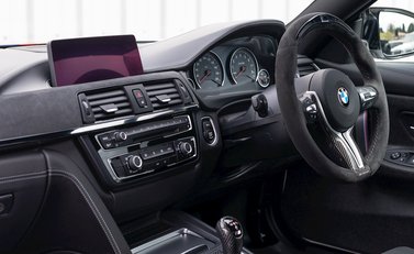 BMW M4 DTM Champion Edition 18