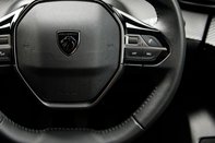 Peugeot 208 PURETECH ALLURE S/S 19