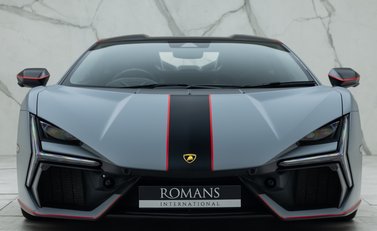 Lamborghini Revuelto 7