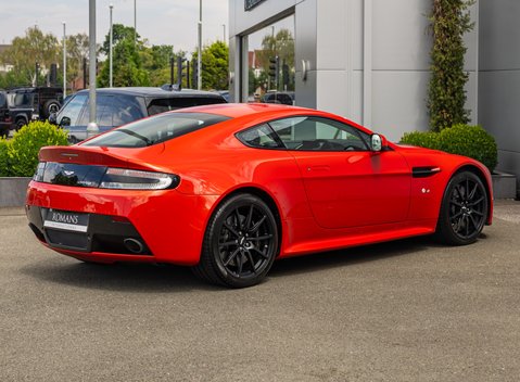 Aston Martin V12 Vantage S 4