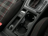 Volkswagen Golf GTI PERFORMANCE TSI DSG 67