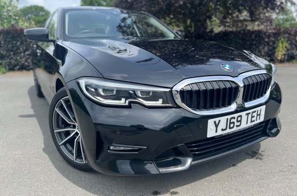 BMW 3 Series 318D SPORT 3