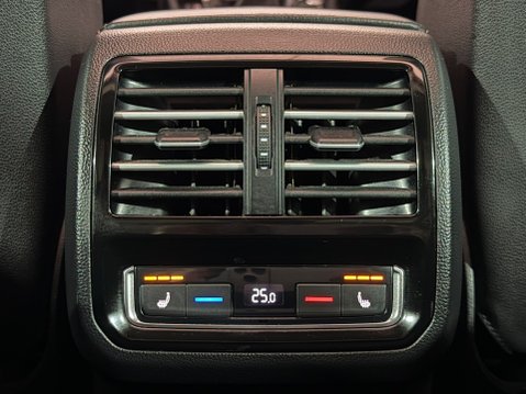 Volkswagen Passat GT TDI BLUEMOTION TECHNOLOGY 18