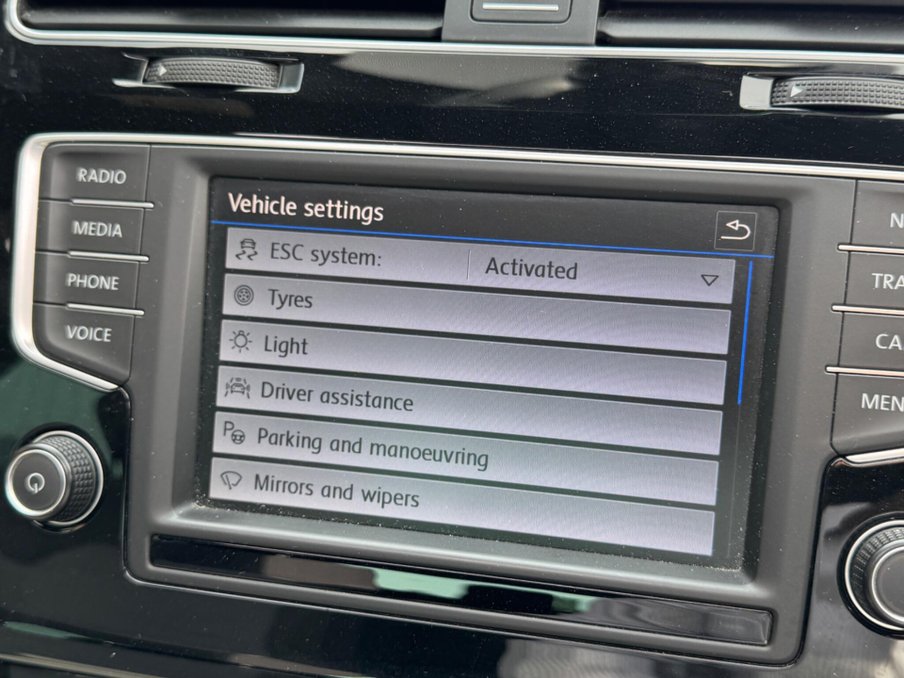 2016 Volkswagen Golf — image 15