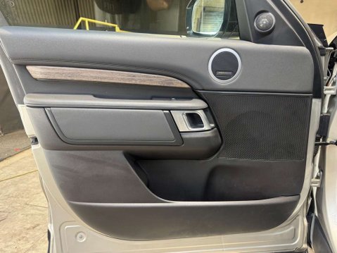 Land Rover Discovery 3.0 Discovery HSE TD6 Auto 4WD 5dr 116