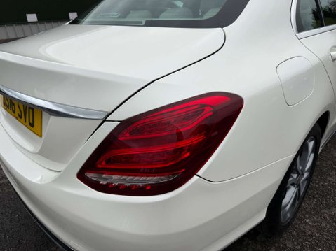 Mercedes-Benz C Class 2.0 C200 Sport Auto 4dr 31